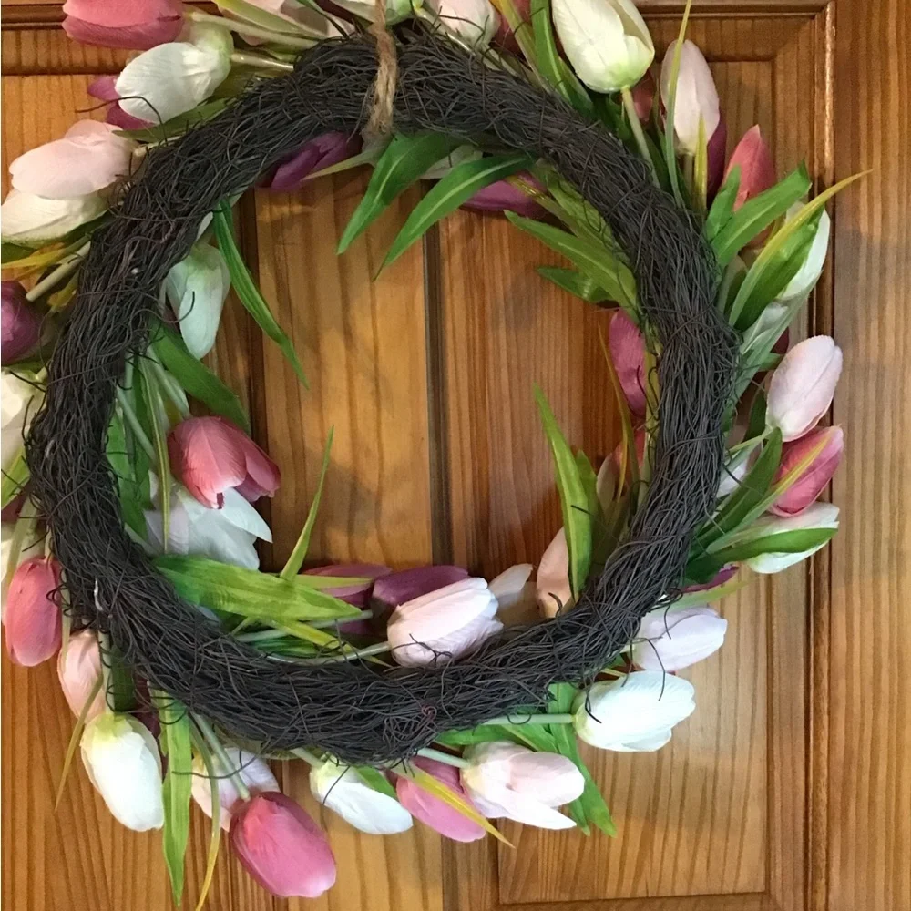 NWT large Tulip Wreath - Pink, Purple, and White